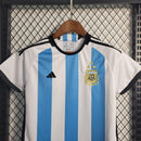 Camiseta Argentina 22/23 - Niños (Pantalón Corto Incluido) - Lux Shop