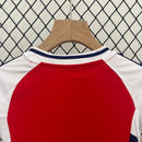 Camiseta Arsenal 24/25 - Niños (Pantalón Corto Incluido)